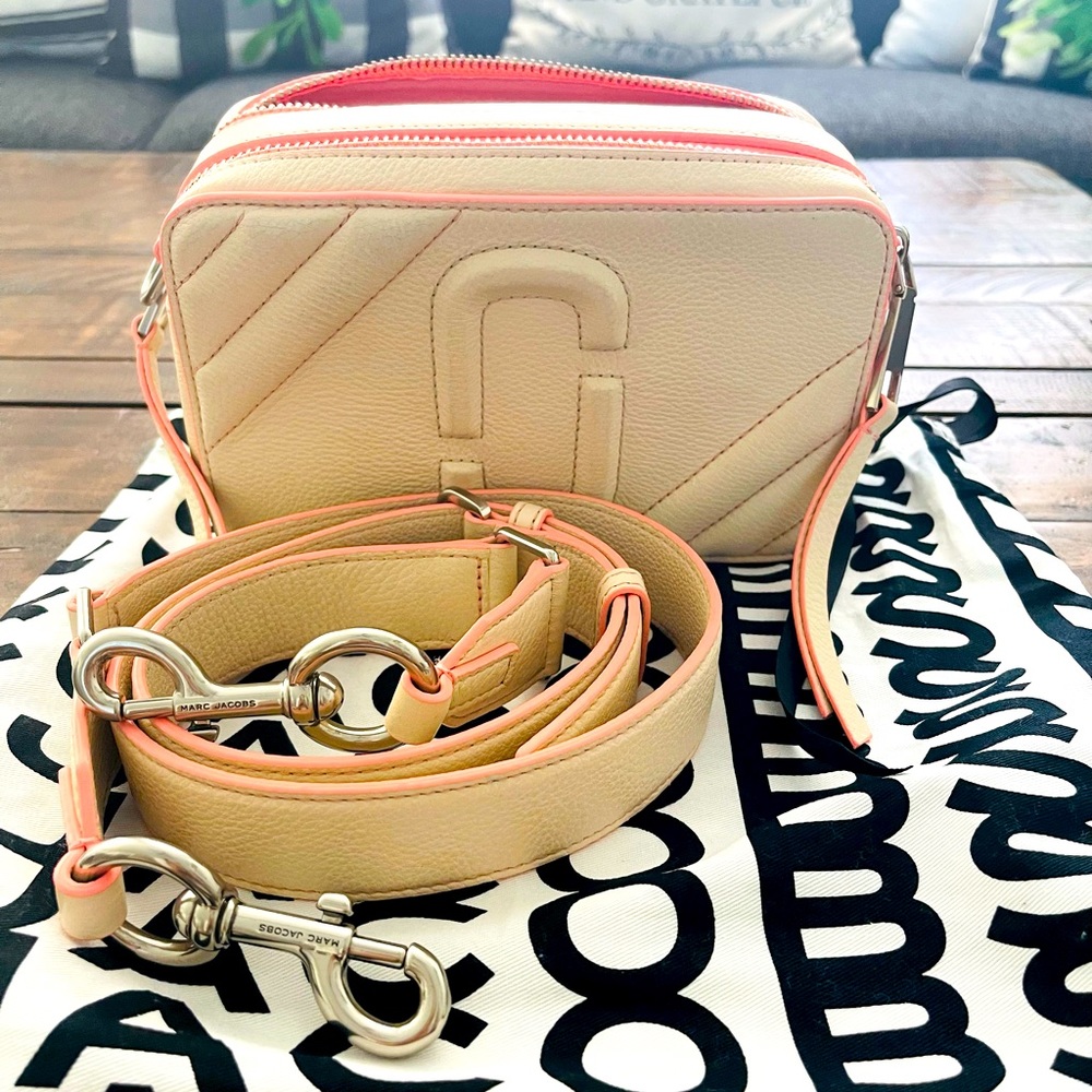 Authentic Marc Jacobs Snapshot bag